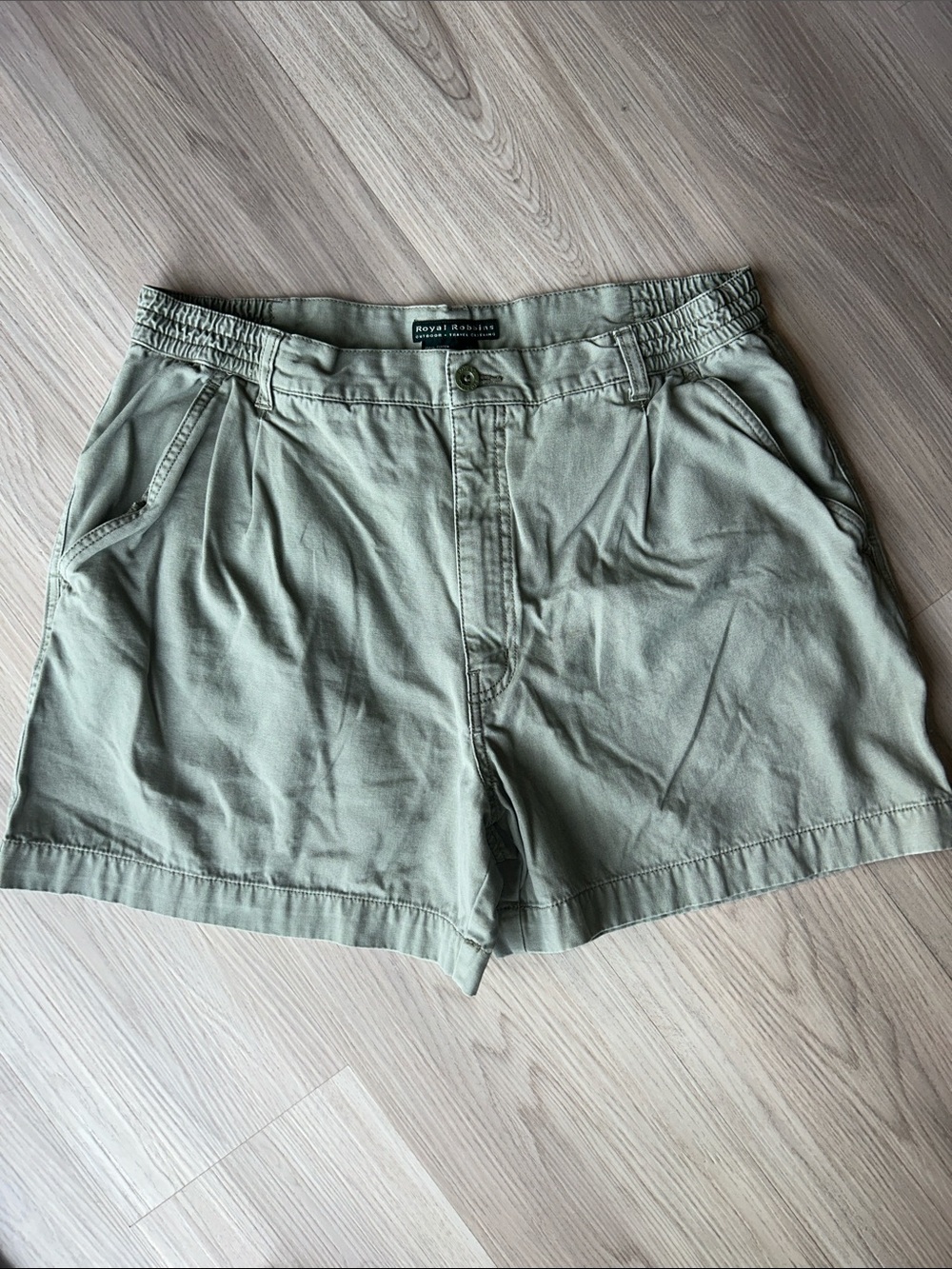 Royal Robbins Relaxed Tailored
Cotton Shorts 36 Olive SPF Golf Casual Utility